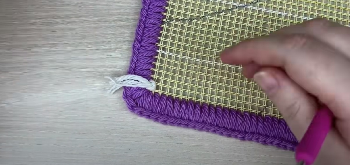 Ръчно изработено килимче - идеално за всеки дом
