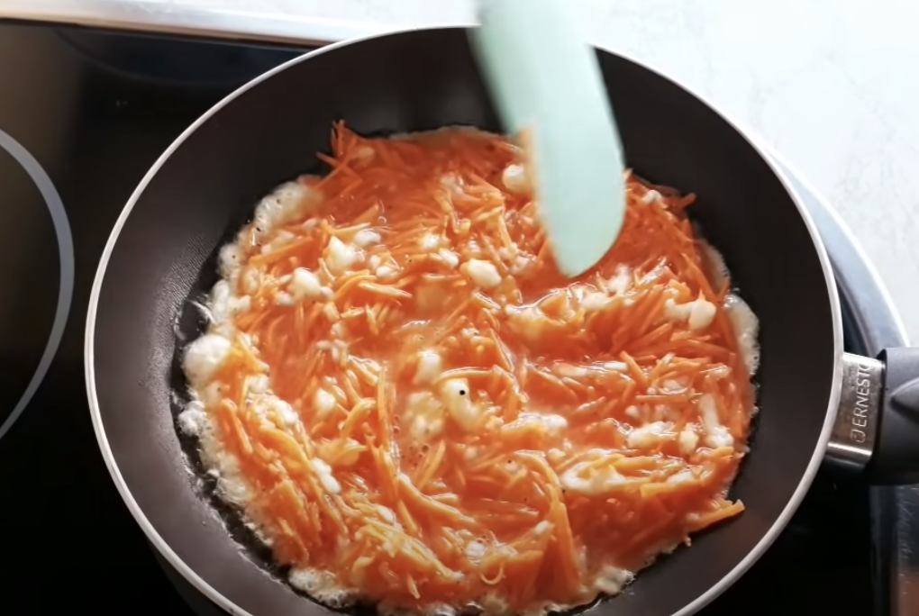 Ястие с моркови, сирене и яйца. Опитайте тази страхотна рецепта!