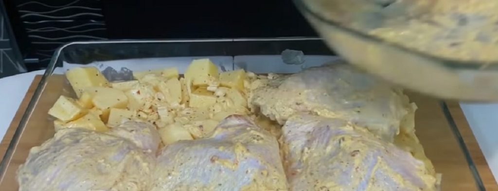 Картофи с бутчета и майонеза на фурна - лесно и вкусно