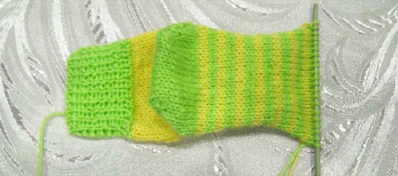 Плетене на чорапи на две игли! Дори и начинаещ ще се справи!
