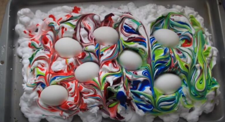 Боядисване на мраморни яйца За Великден