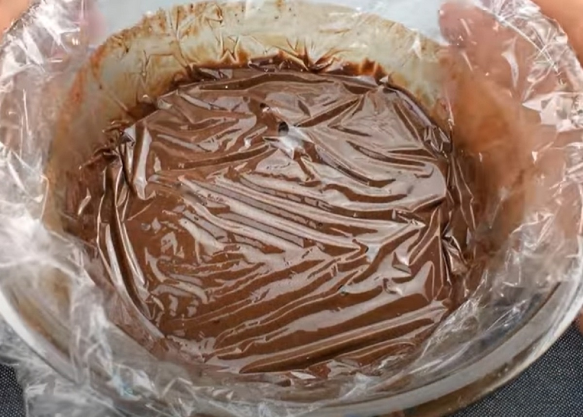 Сочна сметанова торта с кокос и шоколадова заливка