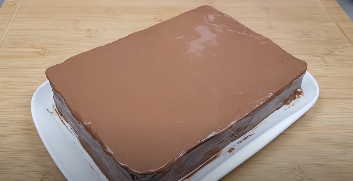 Торта с домашни блатове и сочен шоколадов крем