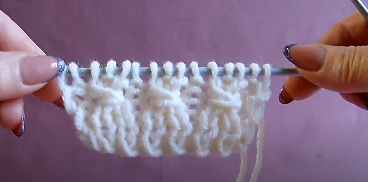 Релефен модел плетка за пуловери, жилетки и шалове