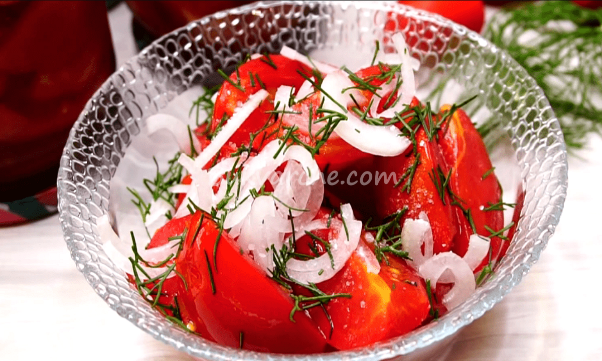 Пресни домати за зимата само с 2 съставки