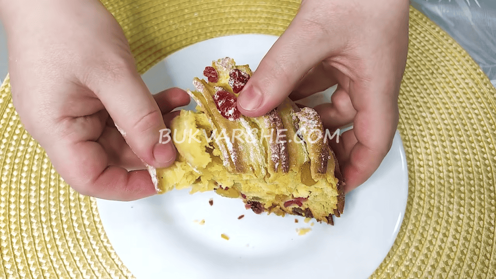 Козунак Крафин със стафиди и сушени боровинки (1)